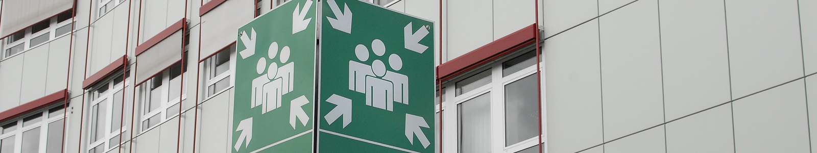 Schild mit Symbol Sammelpunkt Mitarbeiter © Dienstleistungszentren Ländlicher Raum
